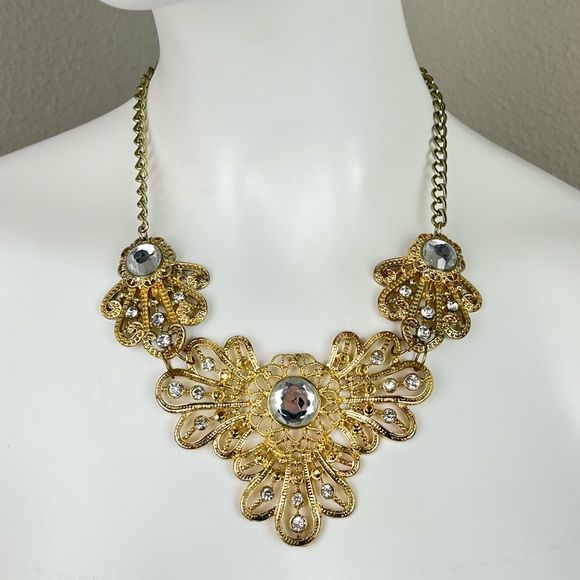 ❤️ LAILA ROWE Filigree Bejeweled Statement Necklace Gold Art Deco Gatsby Regency - Picture 3 of 6